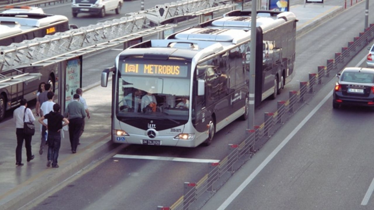 Metrobus kullananlar dikkat guzergah degisti 6 durak kapali olacak 12JuGzge
